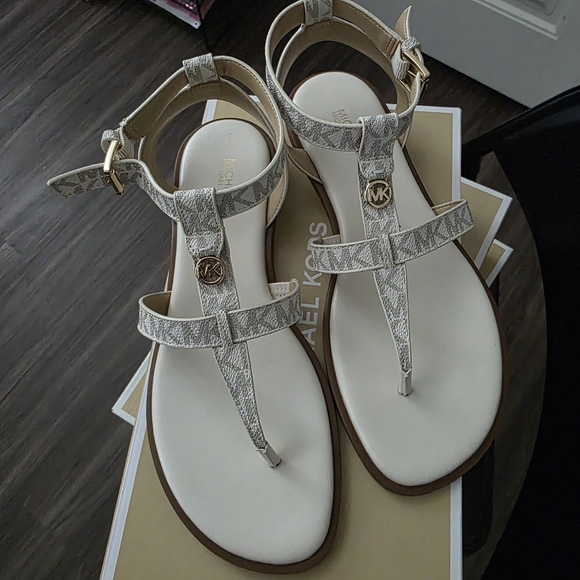 Michael Kors Sandals - Cream and Gold - Picture 1 of 3